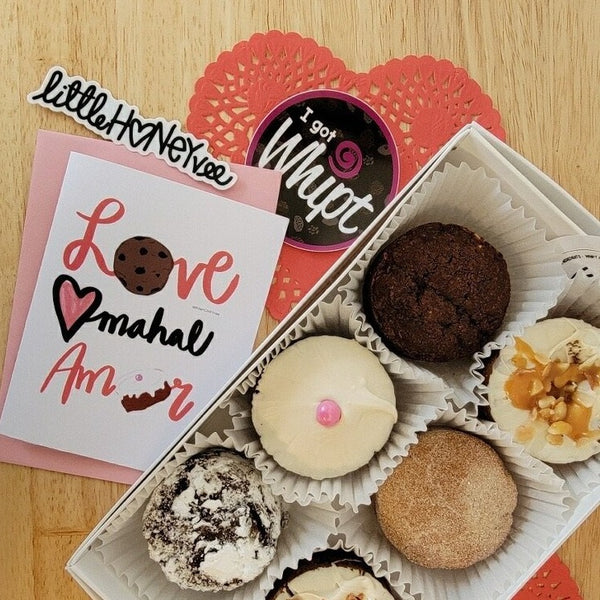 Vee Day Gift Box of 1/2 Dozen Assorted Cookiecakes - Love Mahal Amor